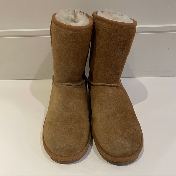 Koolaburra Tan Suede Winter Boots - Picture 4 of 9